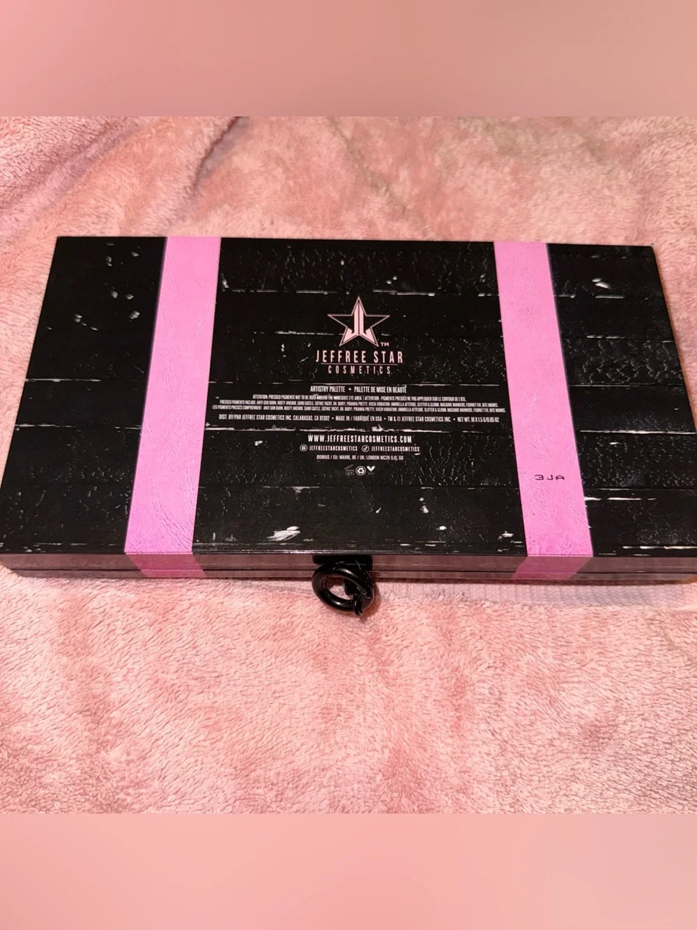 Jeffree Star Gothic Beach Eyeshadow Palette  GUC